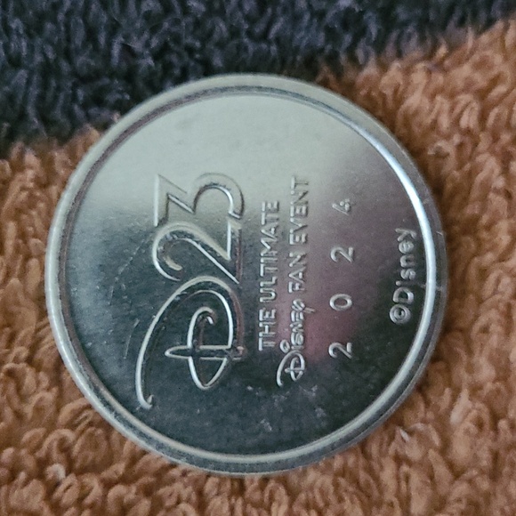 D23 Expo 2024 Set of 4 Medallions - Picture 6 of 6